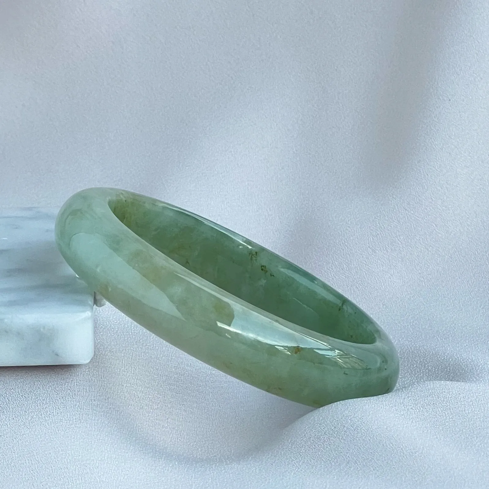 62358 58.3mm Green Type A Jadeite Bangle
