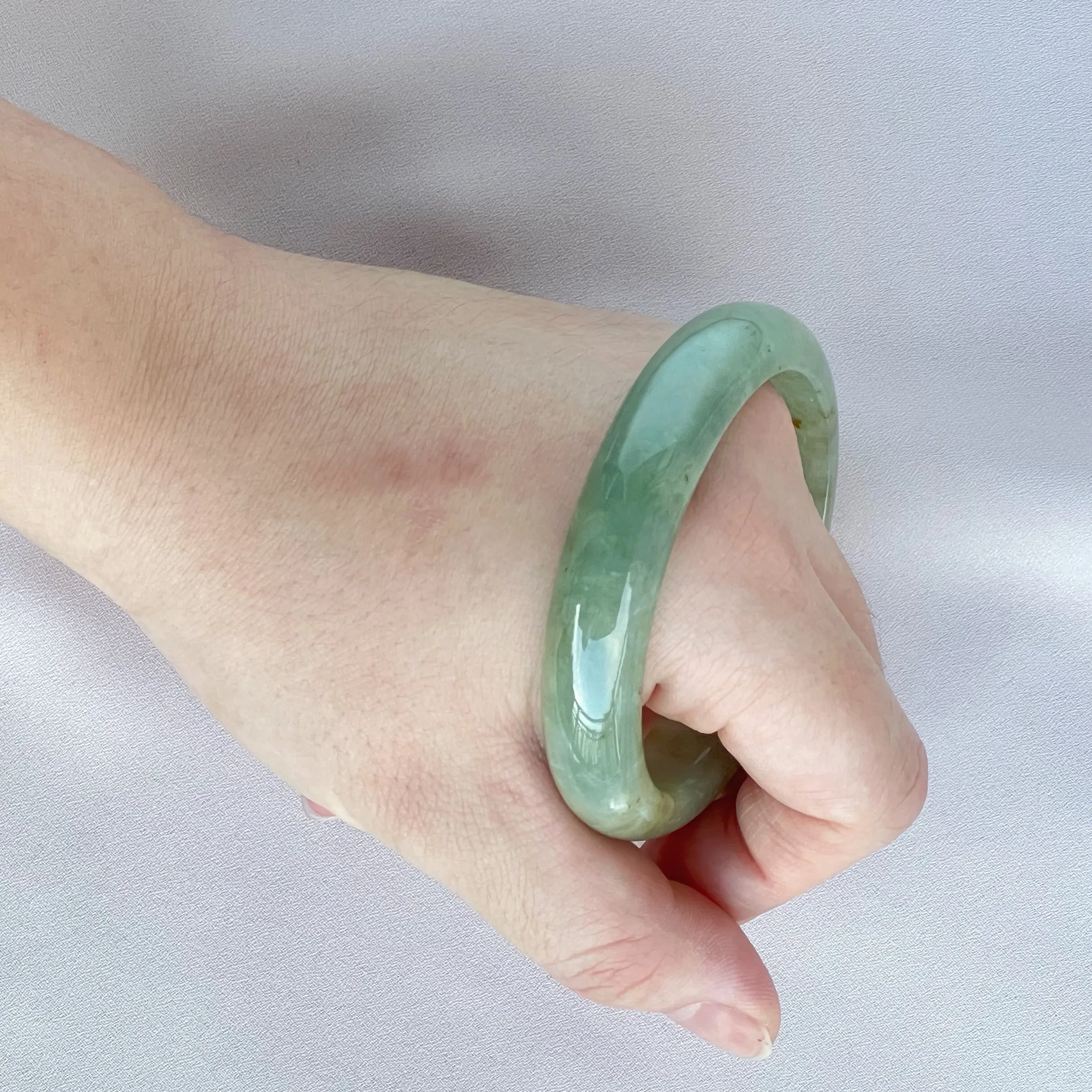 62358 58.3mm Green Type A Jadeite Bangle