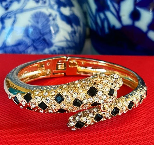 Amazing leopard hinged bracelet