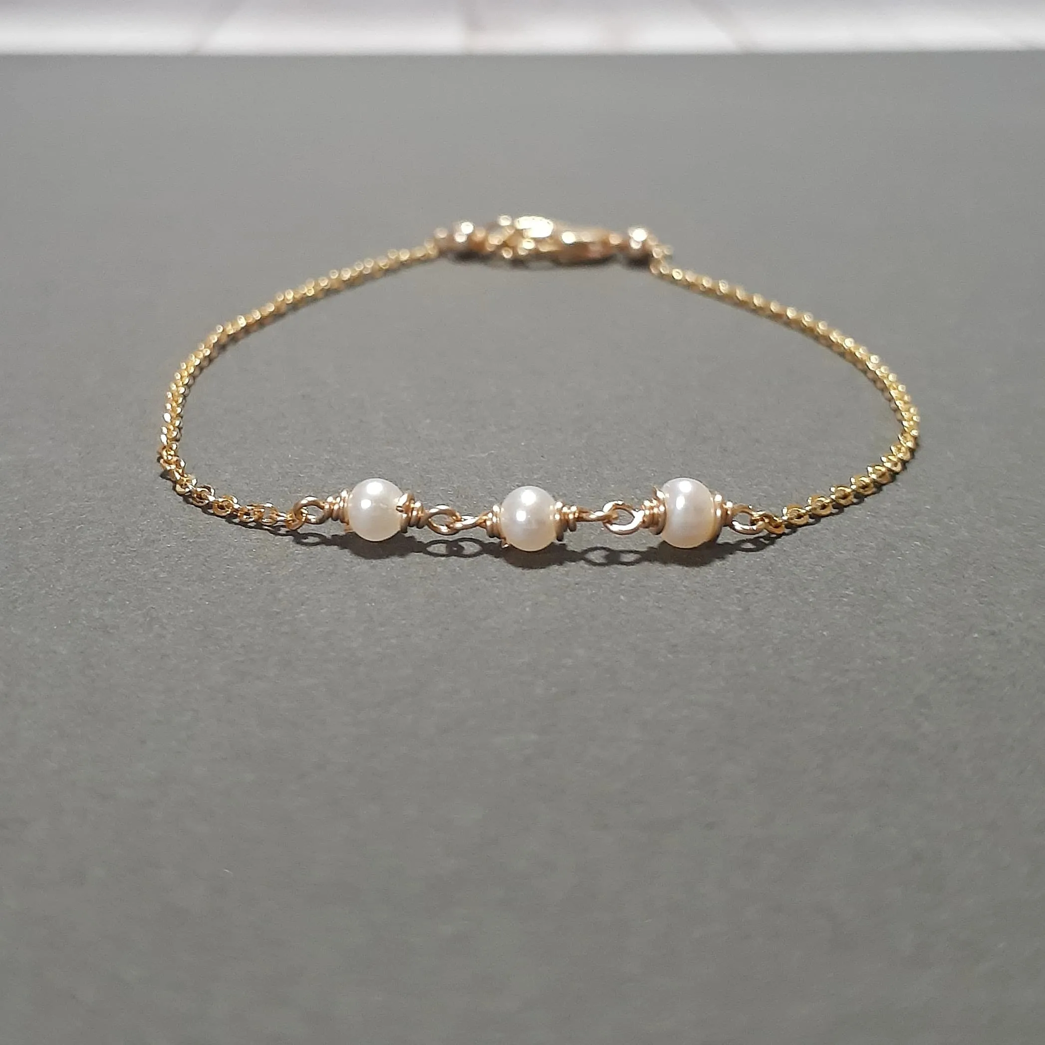 Dainty Freshwater Pearl Bracelet