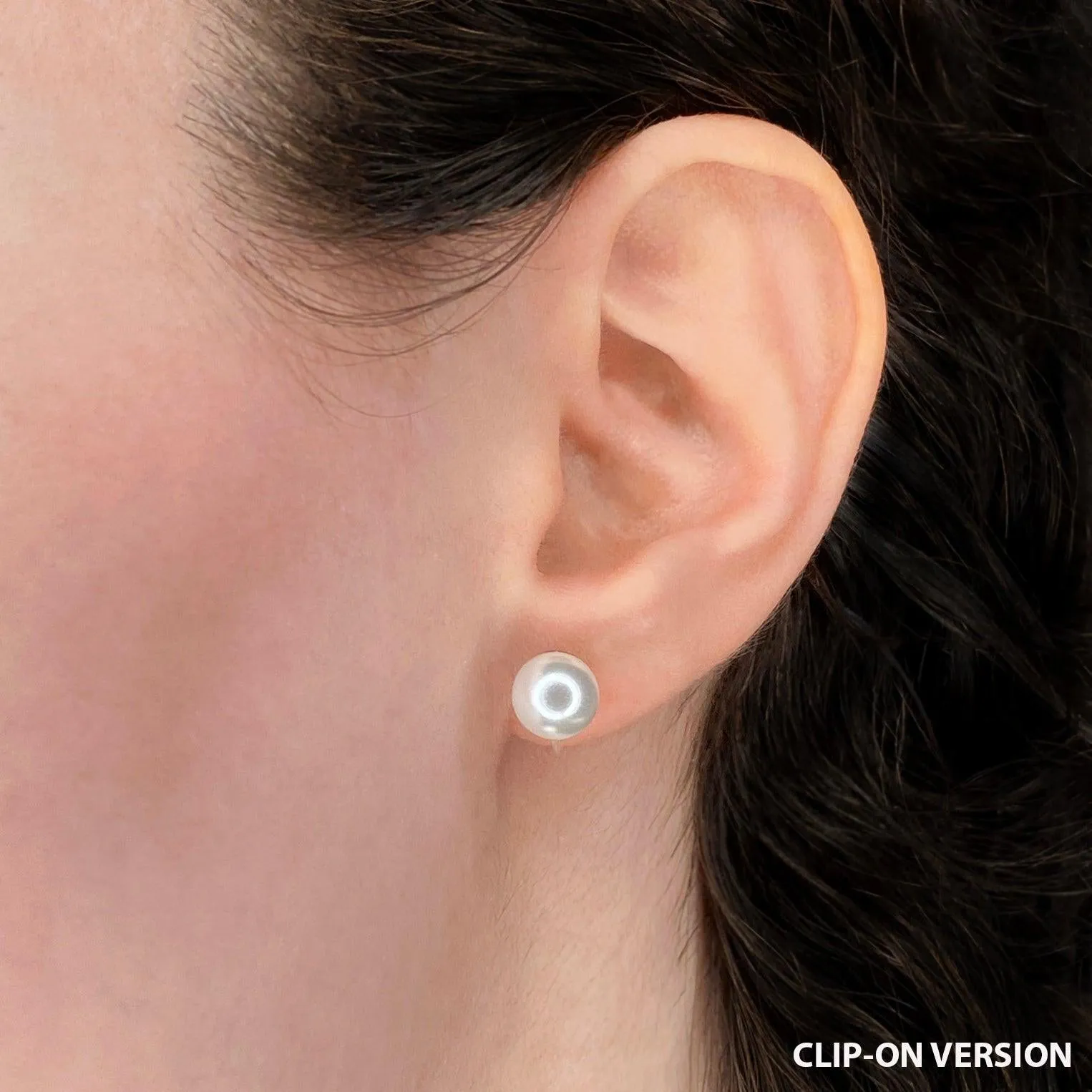 MEDIUM PEARL STUD CLIP-ON EARRINGS IN GOLD