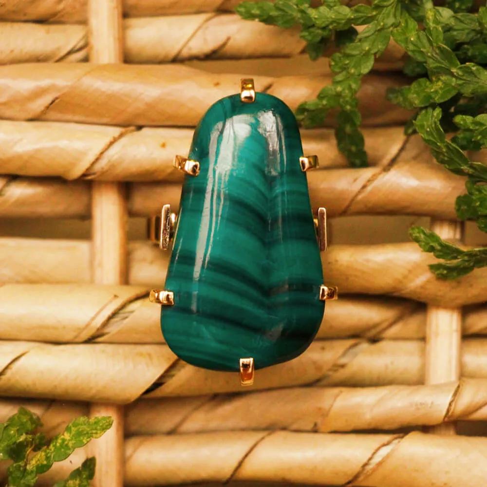 Vintage 18K Yellow Gold Malachite Cocktail Ring