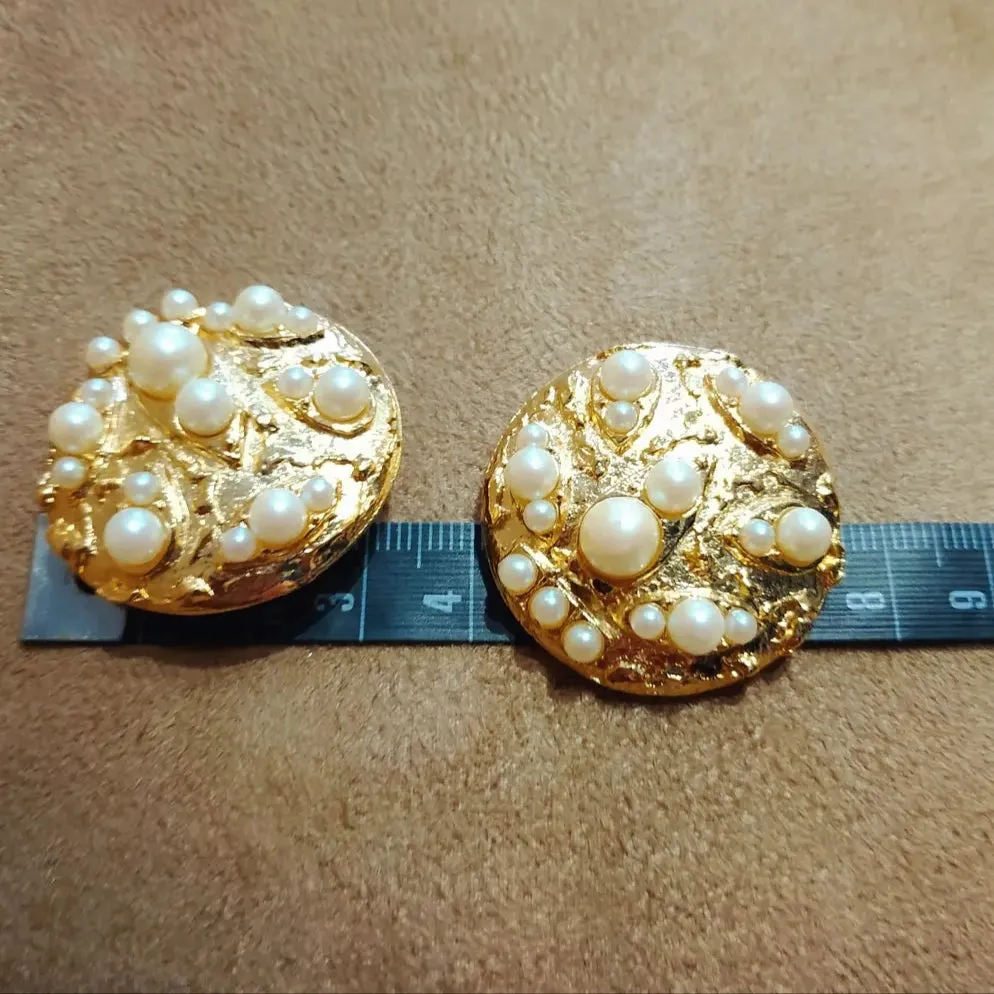 Vintage Gold Clusters of Pearl Earrings Clip On