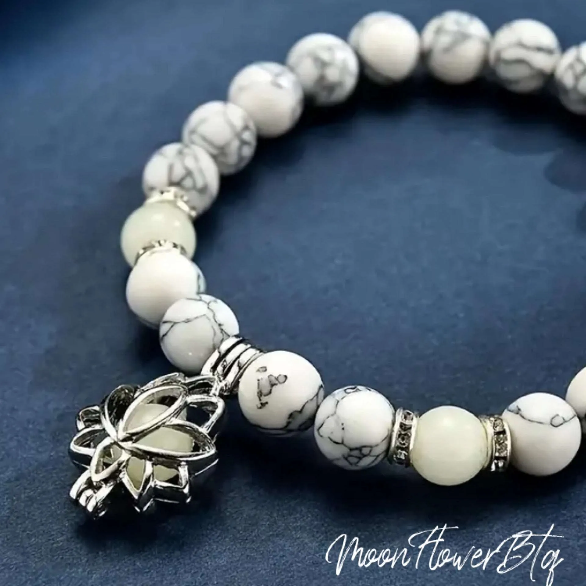 White Turquoise Lotus Stone Beaded Bracelet